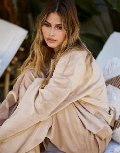 Chill Out Set By Summer Haus - Taupe -Chic Mode Shop CHILLOUTTAUP 6