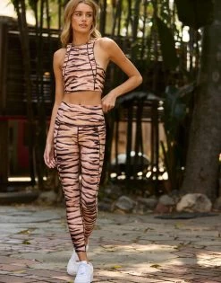 Spencer Sports Bra - Tiger -Chic Mode Shop SPENCER SPORTS BRA SPENCER LEGGING TIGER 1 23868cdc b260 4b56 a35d f8228a7a23c9
